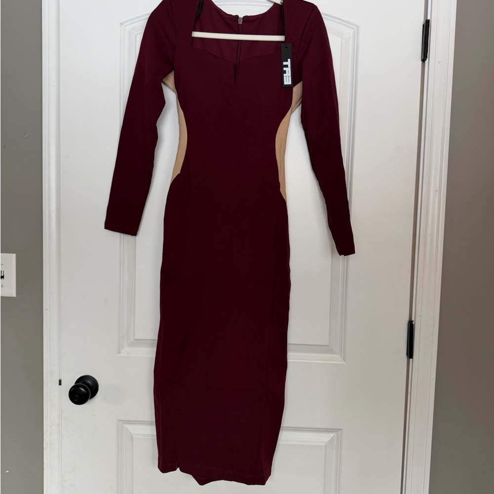 TA3 Notchy Contour Dress L